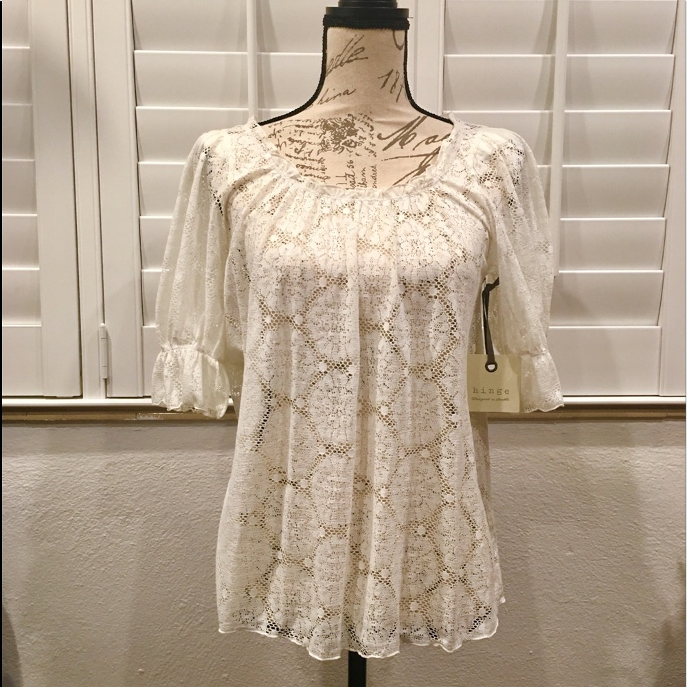 HINGE Lace blouse